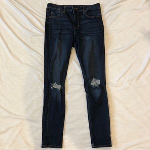 american eagle dark wash ripped skinny jeans